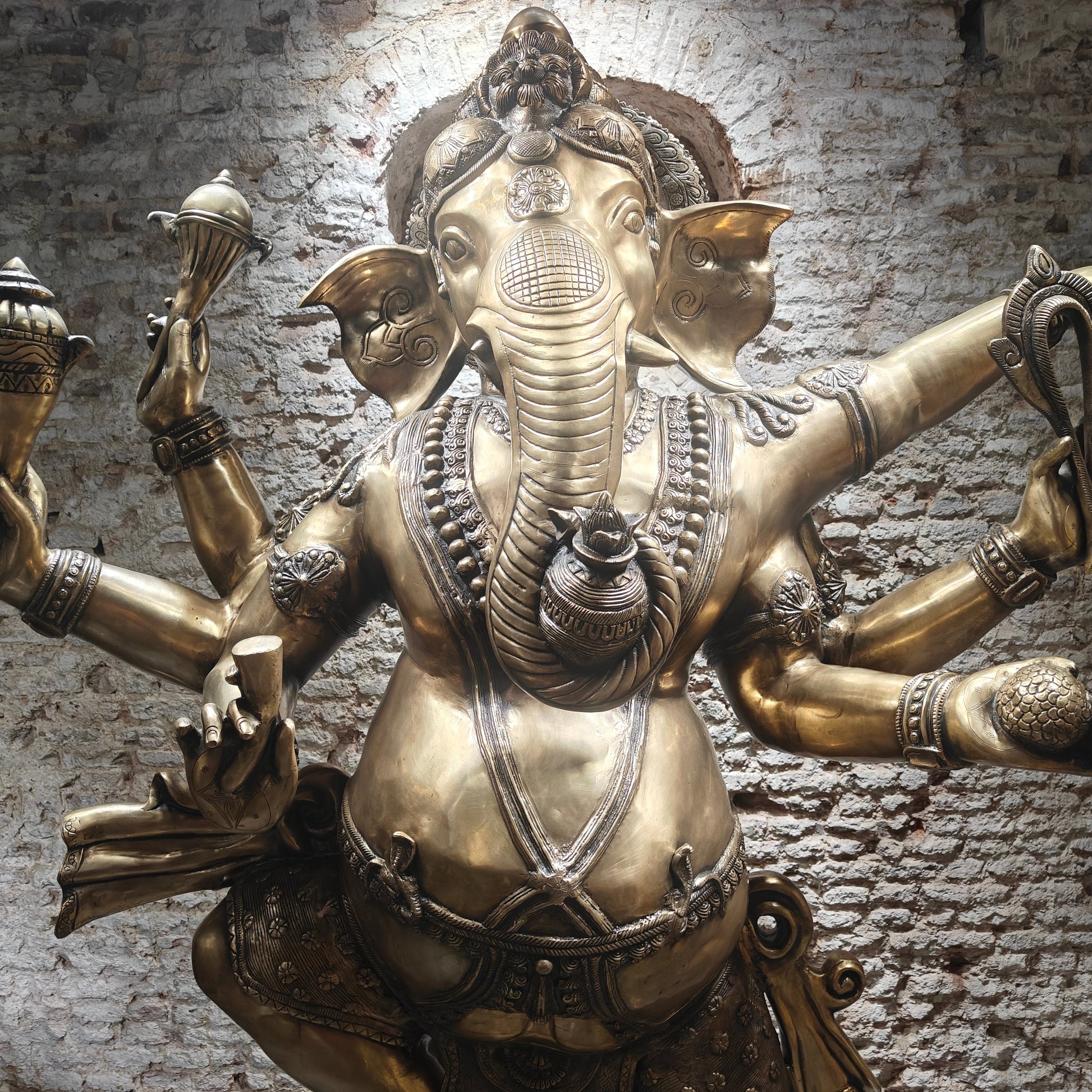 Brass Large Dancing Ganesha Statue Antique Finish 82 Inches-1