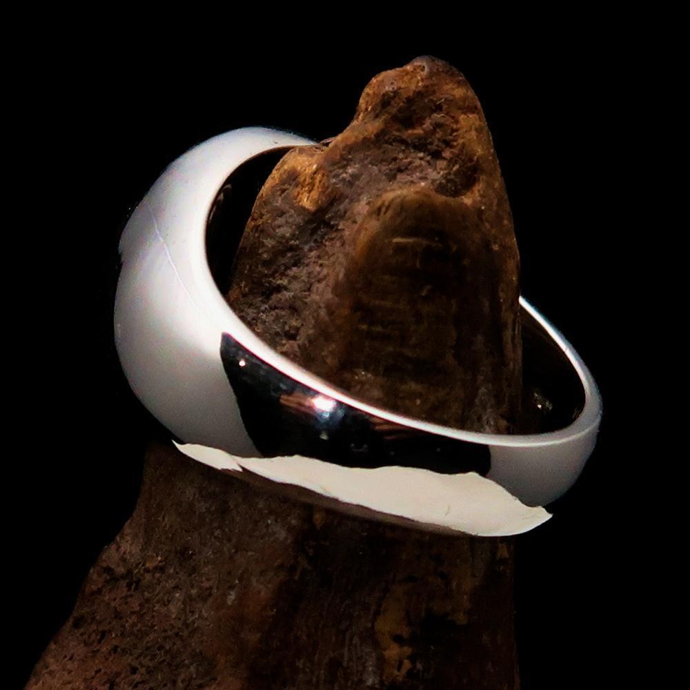 Perfectly domed Men's Solid Line Pentagram Ring Blue - Sterling Silver