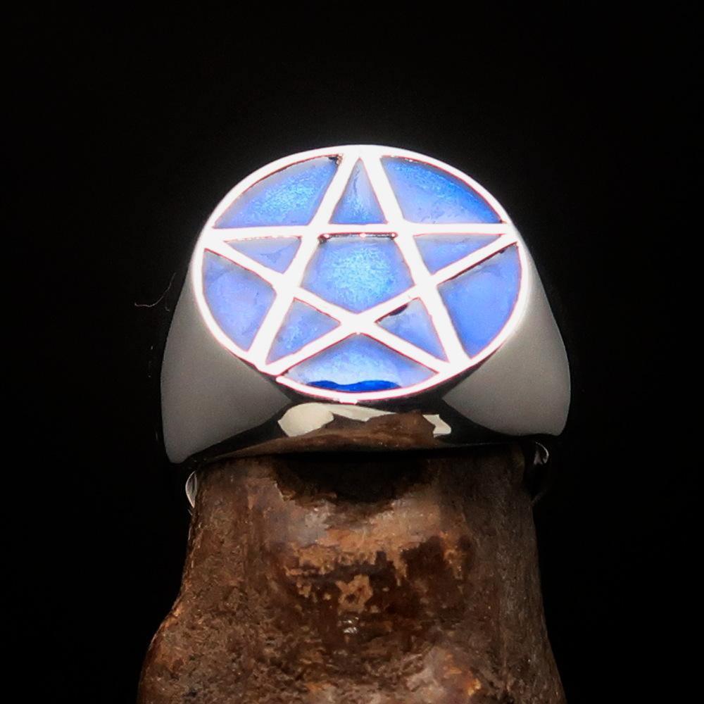 Perfectly crafted Men's Solid Line Pentagram Ring Blue - Sterling Silver