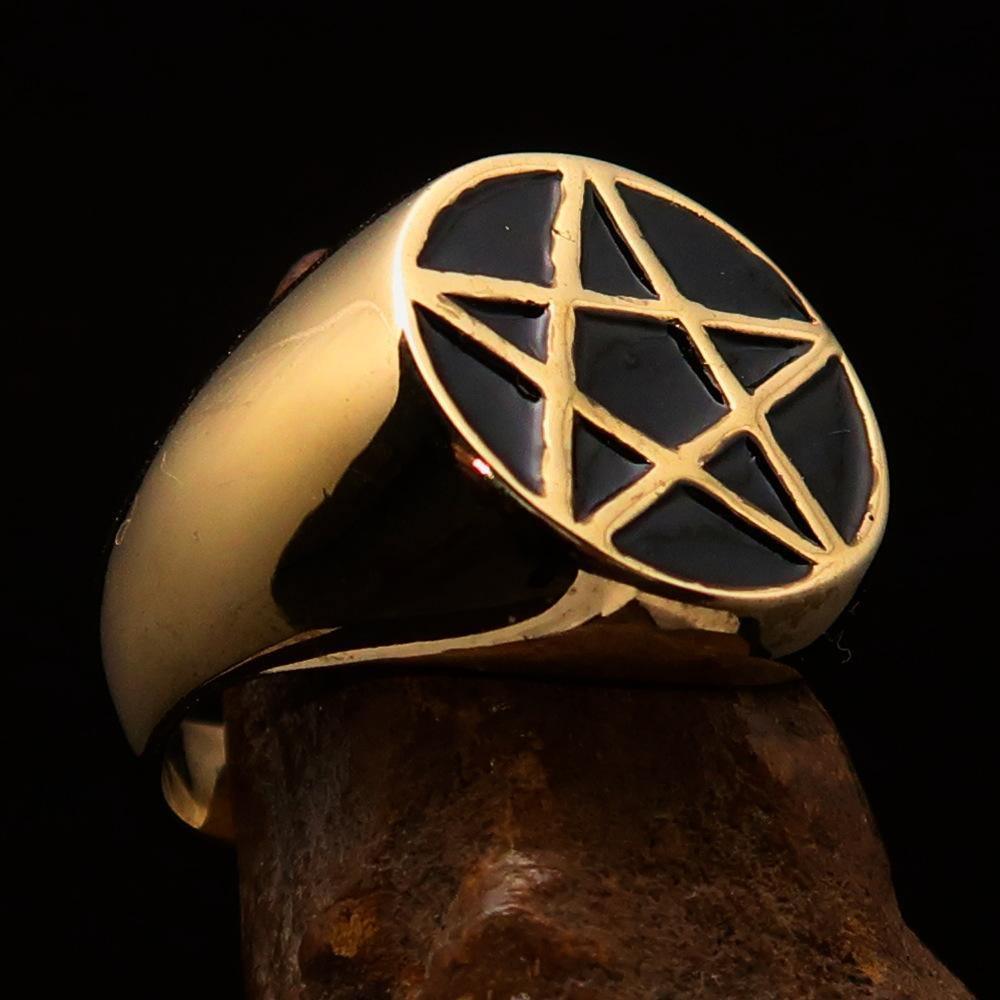 Perfectly crafted Men's Solid Line Pentagram Ring Black - Brass